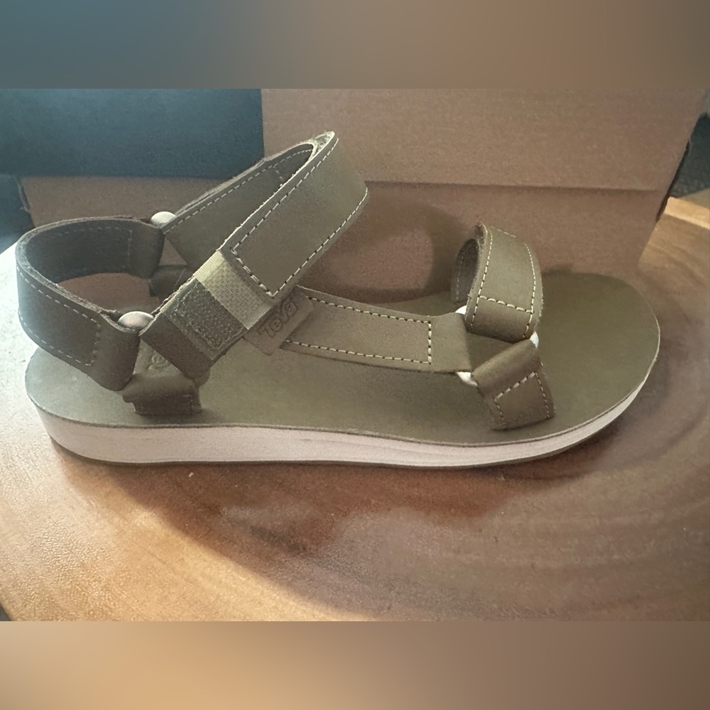 🌈 🚶‍♂️ Teva Original Universal Sandal - NIB SPRING SALE  ⛰️ 🏖️